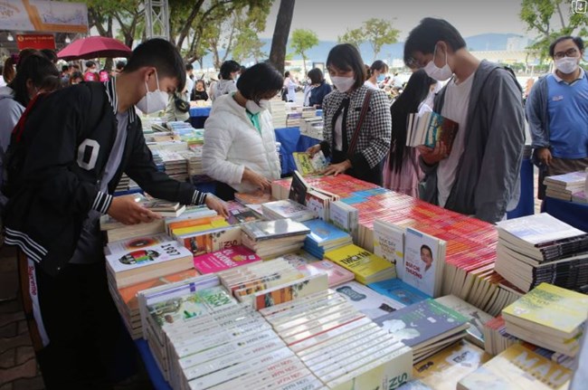 Đà Nẵng lan toả phong trào đọc sách (20/4/2022)